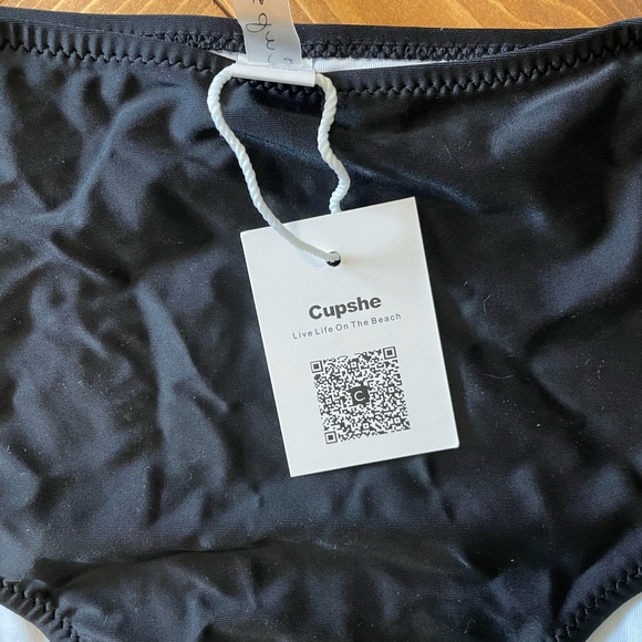 Cupshe high waisted bottom - Picture 3 of 3